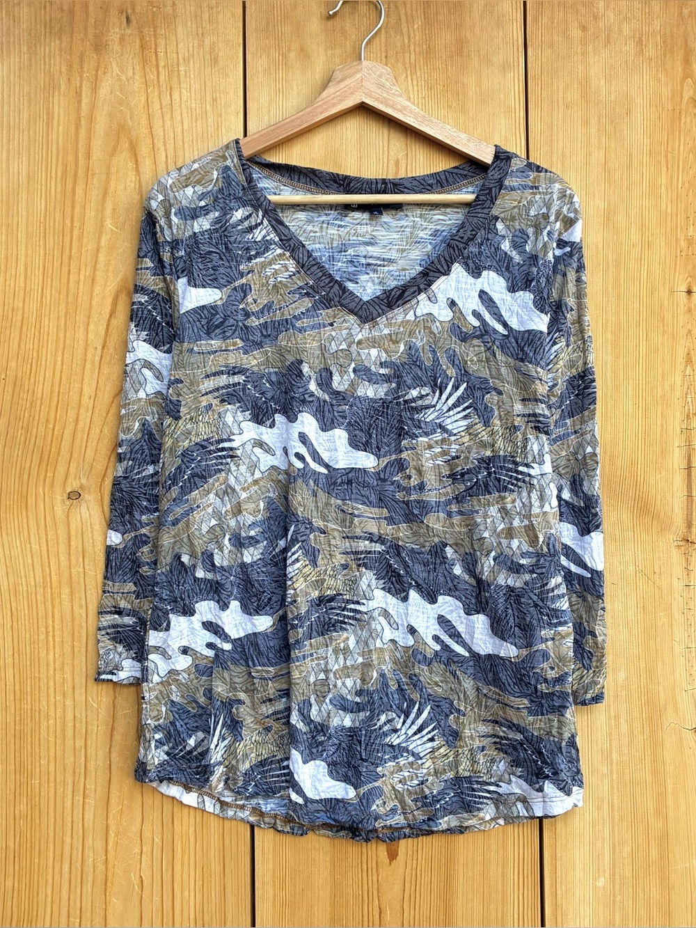 Carine Camouflage Tee Shirt Sz XL